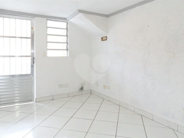 Casa à venda com 2 quartos em Vila Constança, São Paulo, SP