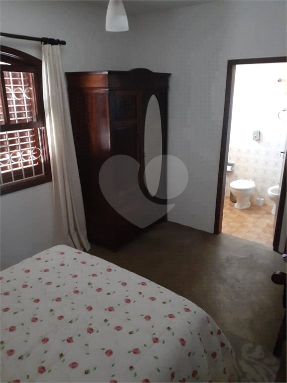 Casa Térrea com 3 quartos sendo 1 suíte. 1.400m² A/T. Jardim Floresta, Atibaia, SP