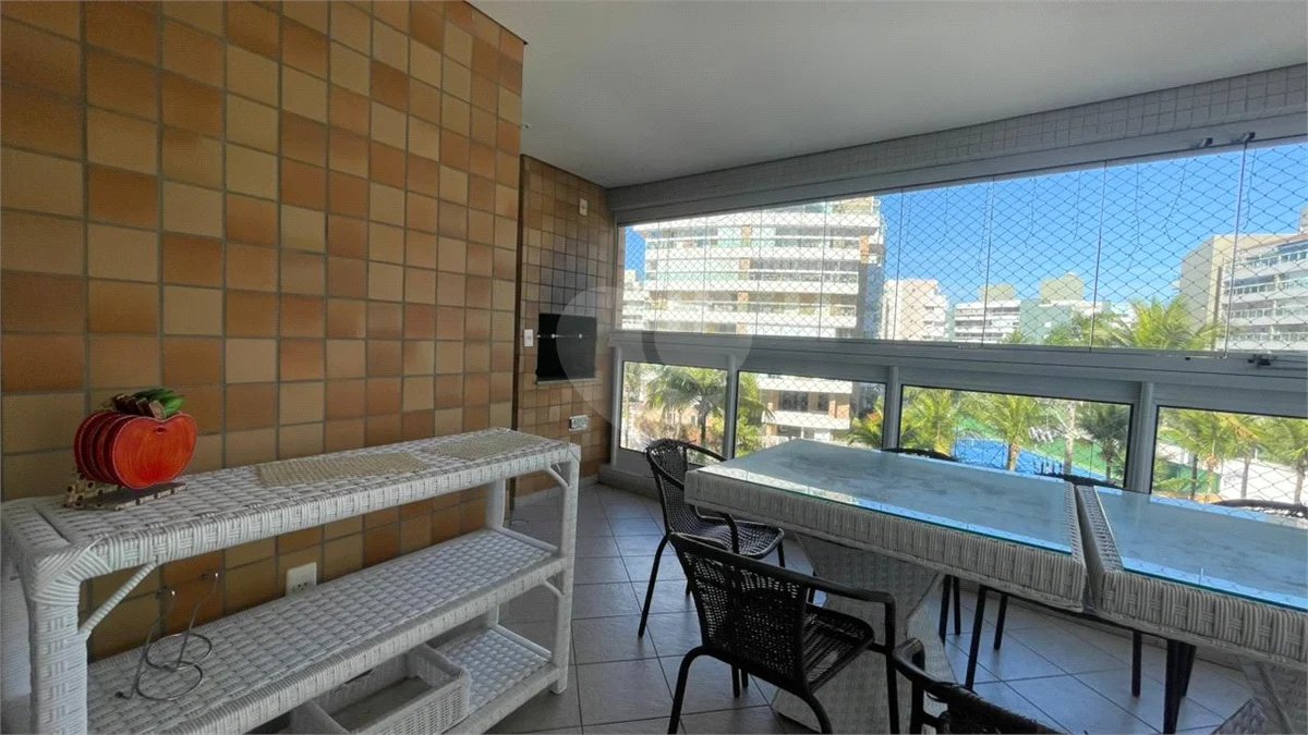 Apartamento à venda ou para alugar com 3 quartos, sendo 1 suíte,  em Riviera de São Lourenço, Bertioga, SP