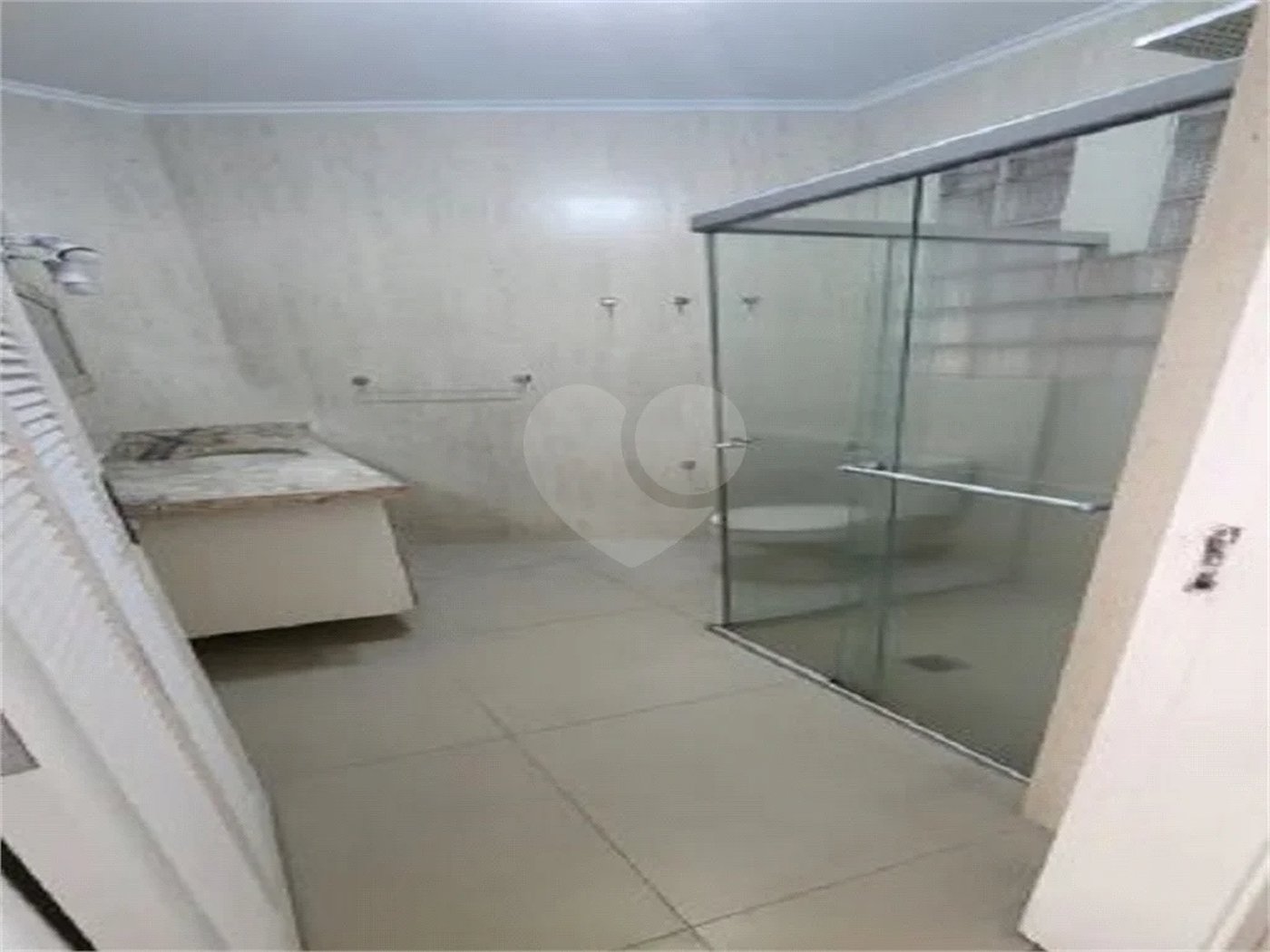 Apartamento à venda no bairro Barra Funda.