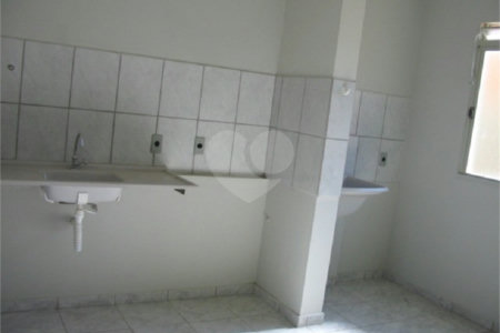 Apartamento no Condomínio Residencial Jardim das Torres.