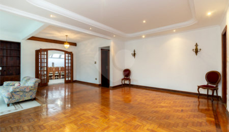 Casa Térrea à venda com 3 quartos, sendo 2 suítes,  em Jardim da Saúde, São Paulo, SP