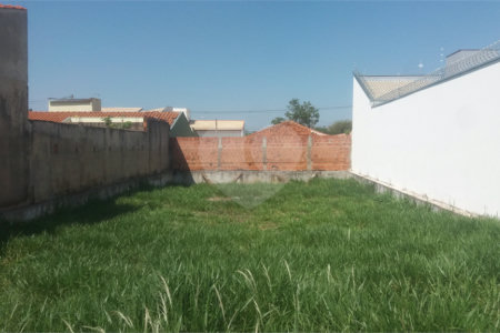 Terreno no Jardim Embaré.