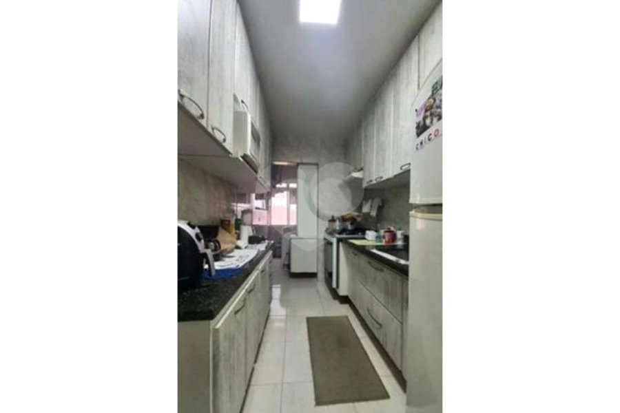 2 quartos e vaga de garagem
