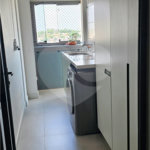 Apartamento com vista LIVRE Com 131 m² útil 4 banheiros 3 vagas 3 suítes Aceita contra proposta. Aceita e estuda Permuta