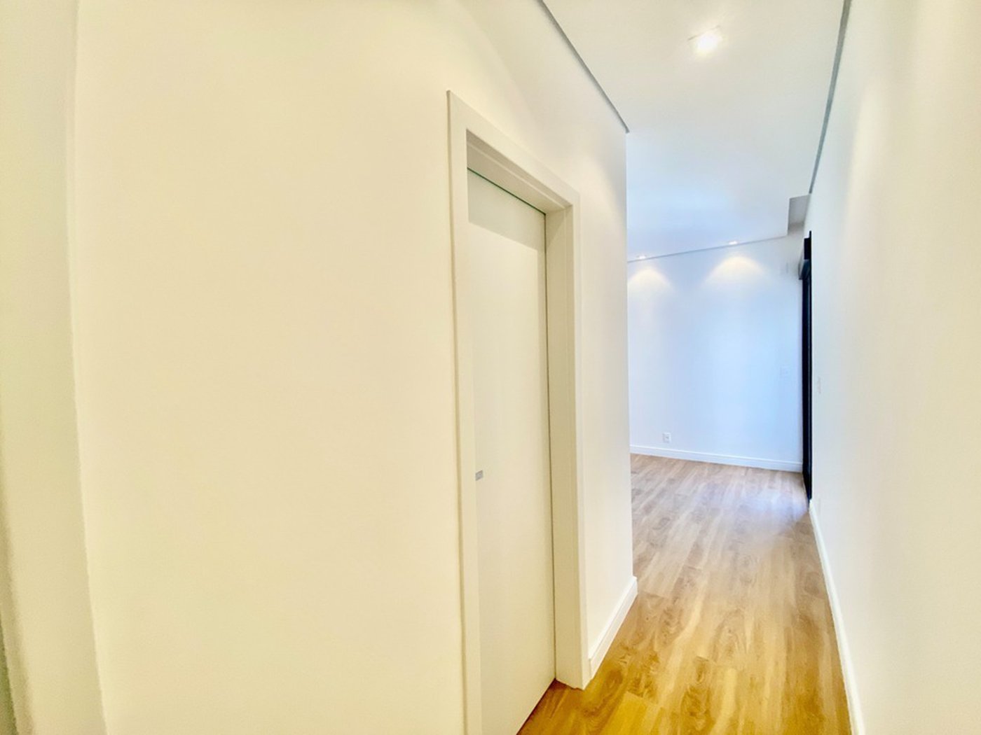 Casa à venda com 3 quartos, sendo 3 suítes, no condomínio Vila Giardino, Jundiaí - SP