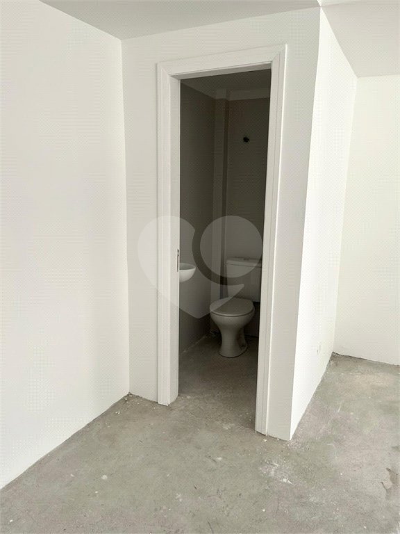 SALA COMERCIAL, ESPAÇO LIVRE DE 59m2, NA ÁREA NOBRE DA BELA VISTA.