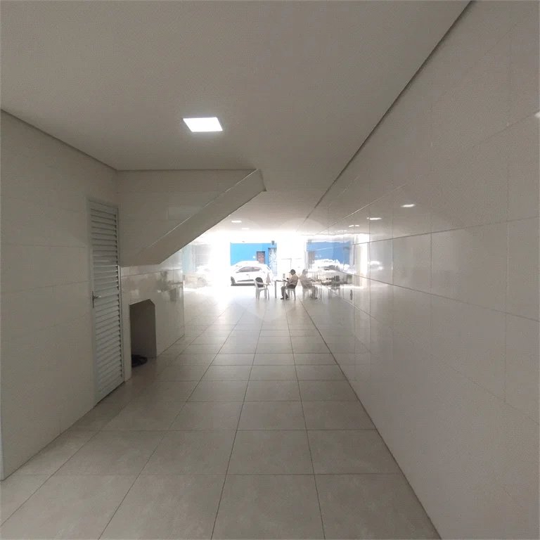 Sobrado à venda, 3 suítes, garagem, a 300 m do metrô Vila Matilde