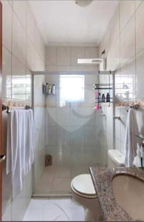 Sobrado à venda no Ipiranga de 140m² com 4 suítes e 3 vagas.