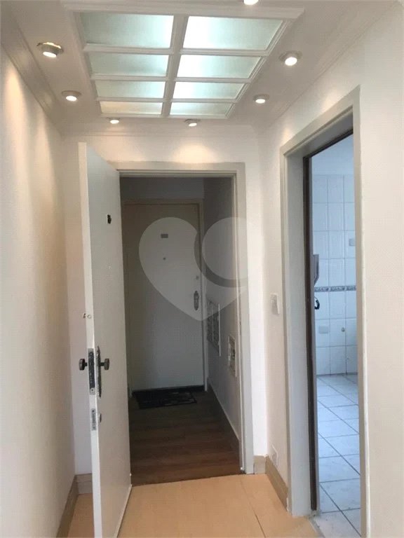 Espaço e Segurança no Bom Retiro: Apartamento de 100 m² com Infraestrutura Completa
