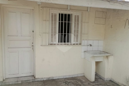 PREDIO COM 2 CASAS NO SACOMÃ