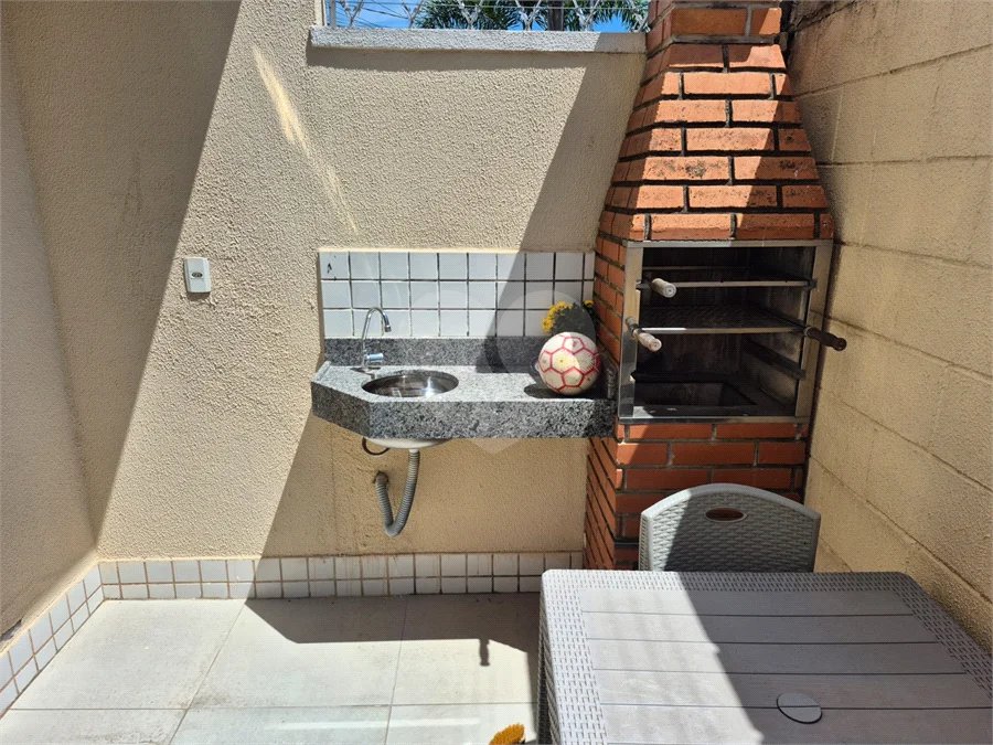 Casa em condomínio à venda em Valinhos no Residencial Santa Elisa com possibilidade de permuta por apartamento
