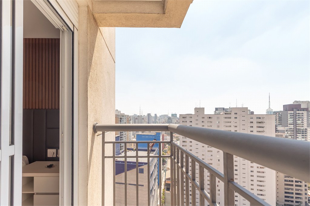 Apartamento - Vila Mariana - Alto Padrão - 3 Suítes - 4 Vagas - Venda / Compra - Próximo ao Metrô
