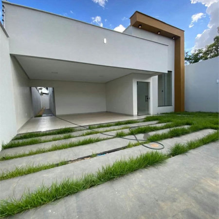 Casa à venda com 3 quartos, sendo 1 suíte,  em Jardim Iracema, Balsas, MA