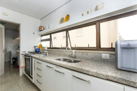 Apartamento de 233 m² à venda em Higienópolis com 4 dormitórios.