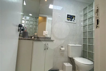 Apto no Melhor da Mooca 2 quartos 1 suíte 1 vaga varanda Aceita casa/sobrado na Moóca Estuda Permuta