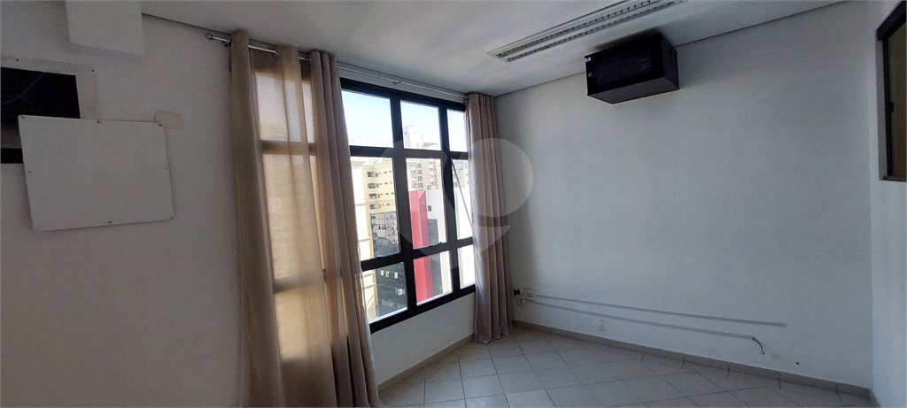 SALA COMERCIAL A VENDA 70M², 2 BANHEIROS, 2 VAGAS, JARDIM AQUARIUS - SÃO JOSÉ DOS CAMPOS/SP.