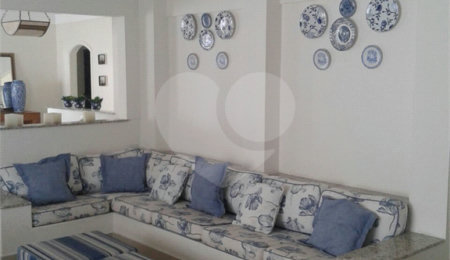 Cobertura à venda com 5 quartos, sendo 2 suítes,  em Pitangueiras, Guarujá, SP