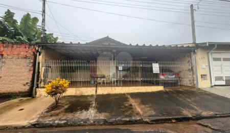 Casa à venda com 3 quartos, sendo 1 suíte,  em Santa Terezinha, Piracicaba, SP