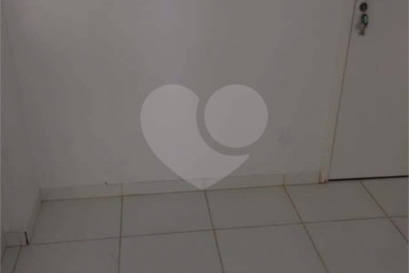 Apartamento à Venda no Parque dos Manacás