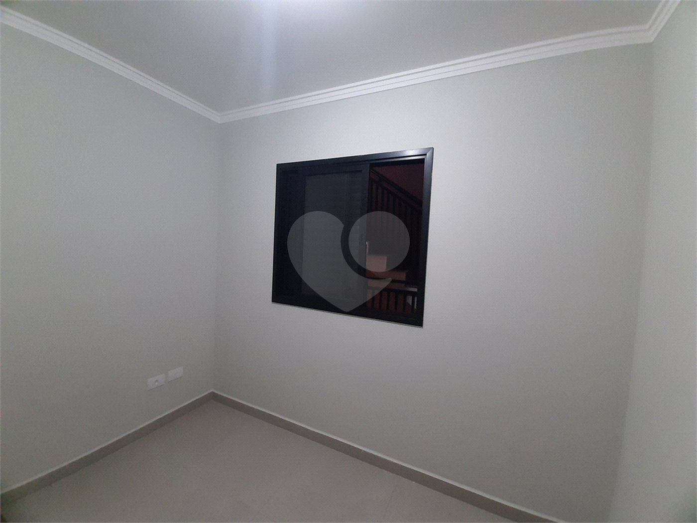 Apartamento VENDER na Vila Nivi, com 37m2, 2 quartos, 2 banheiro, sala, cozinha, SEM vaga
