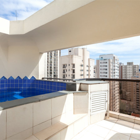 Cobertura Duplex com 96m2 em Moema - Venda e Locação - 02 Dorm Sendo 01 Suíte e 02 Vagas