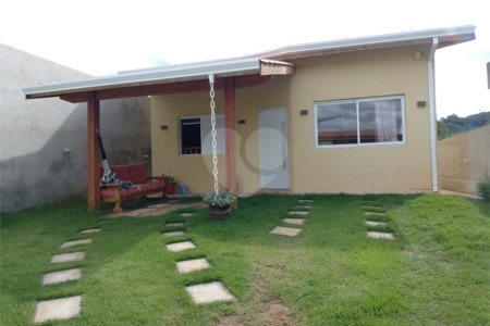 Casa á venda em Atibaia - SP