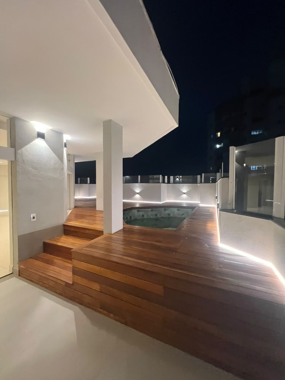 Cobertura à venda com 4 quartos, sendo 1 suíte, em Paraisópolis, São Paulo - SP