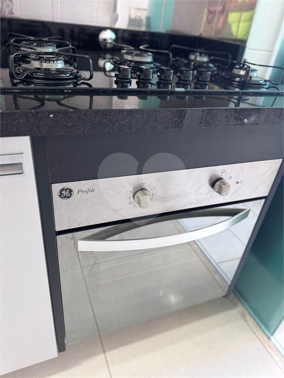 O Seu Apartamento Exclusivo: 74 m² Reformados ao Lado do Ibirapuera!