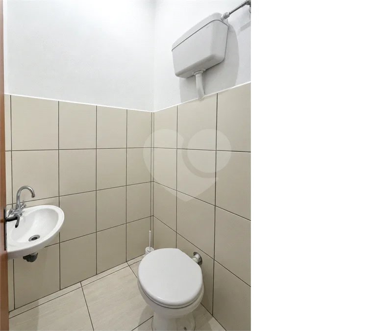 Galpão comercial/industrial com 627 m² no Bairro Planalto, em São Bernardo do Campo, próximo à Via Anchieta, com piso fabril, escritórios e mezanino.