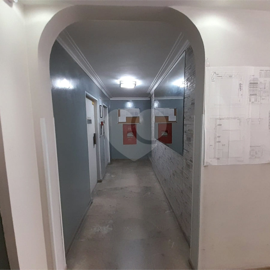 Apartamento Mobiliado à Venda na Aclimação – 64 m², 2 Dormitórios e Excelente Localização