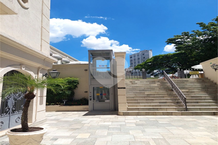 Apartamento a venda em Perdizes, 3 dormitórios, sendo 2 suítes e 2 vagas de garagem