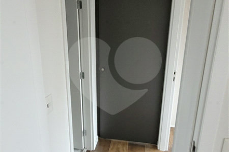 Apartamento de 2 quartos mobiliado à venda no Paraíso