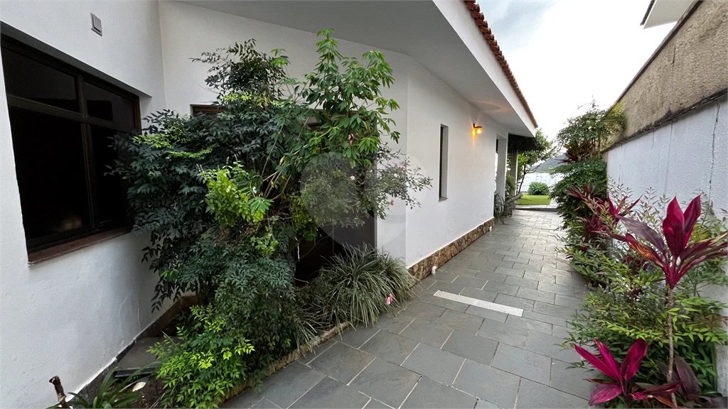 Casa à venda com 3 quartos, sendo 1 suíte, em Jardim Dos Estados, Poços de Caldas - MG