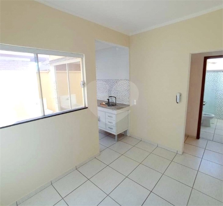 Investimento Certeiro na Gleba 1: Apartamento 1 DormItório, Quintal e Localização que Aluga Fácil