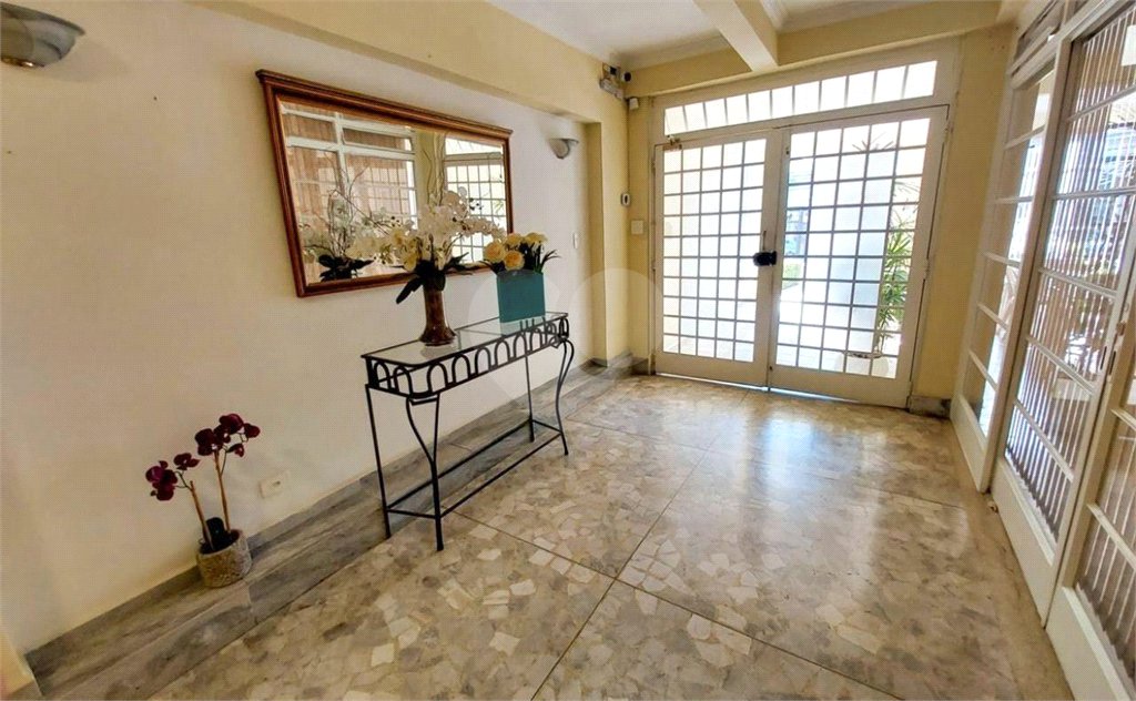 Apartamento de 03 dormitórios. Agende uma visita.