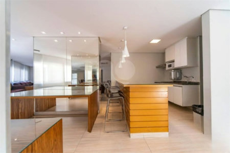 Apartamento na Mooca 3 suítes 108m² com 2 vagas, repleto de área de lazer.