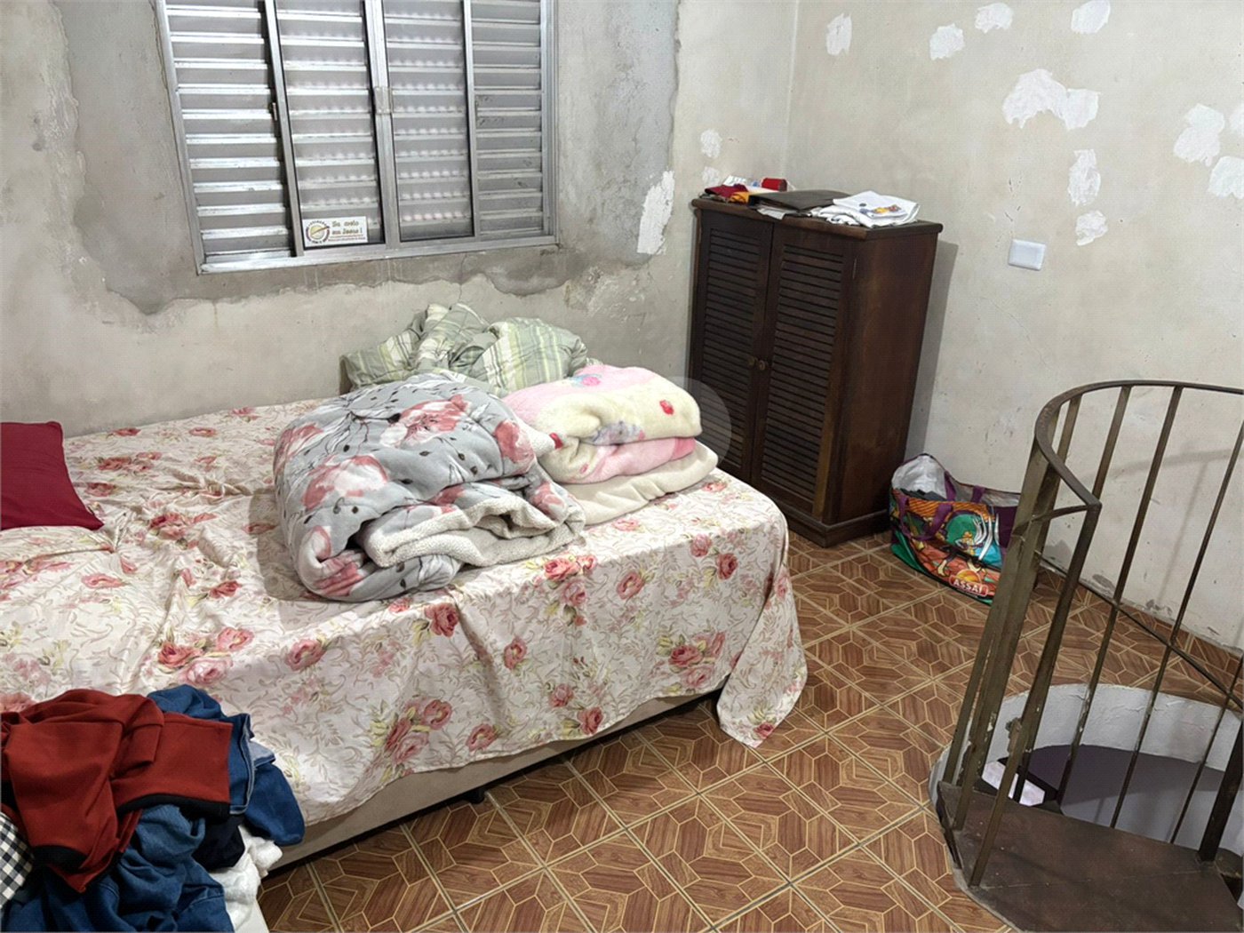 Casa com 300m², 5 quartos (3 suítes), 3 garagens, à venda em Itaquera