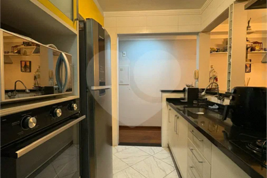 Apartamento reformado e mobiliado no Residência América - Venda - Parque Maria Domitila