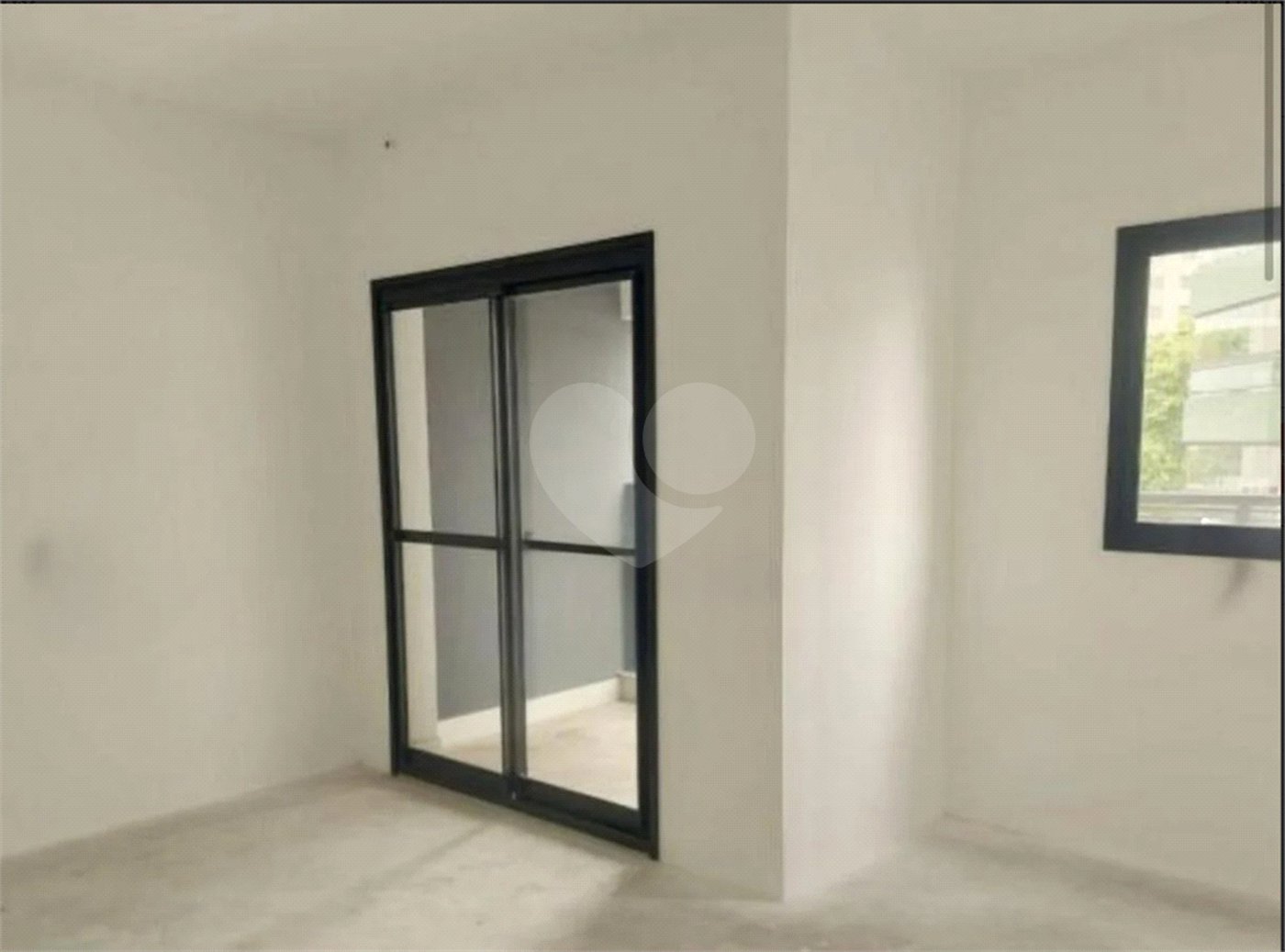 Sala Comercial à Venda 31 m2 Região Saúde Chácara Inglesa