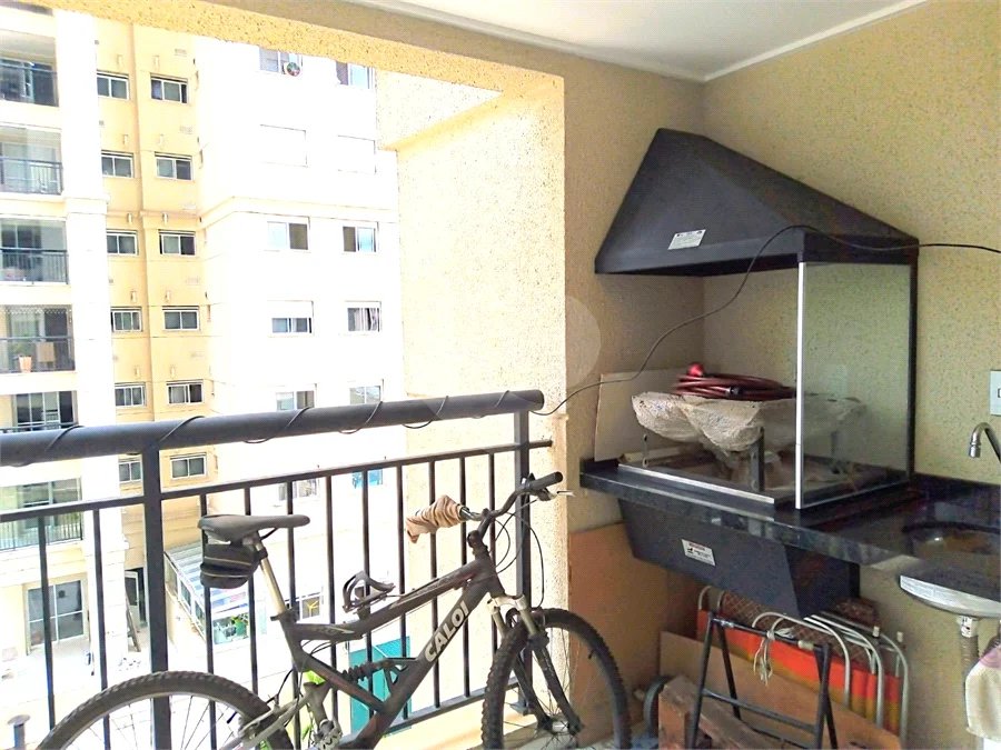 Apartamento à venda com 38m² e 1 dormitório, localizado no bairro Jardim Flor da Montanha.