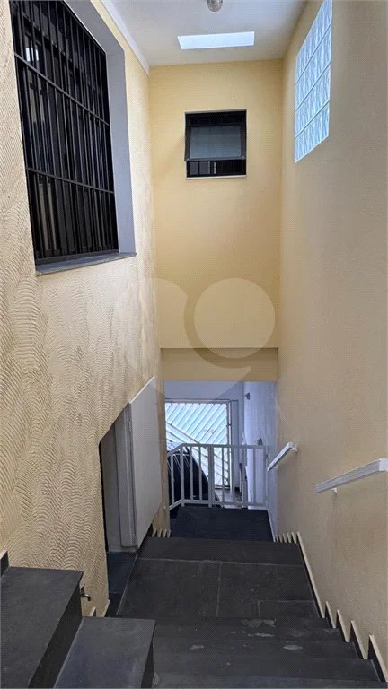 Sobrado na Vila Prudente com 161m², 2 dormitórios, 1 suíte e 2 vagas de garagem
