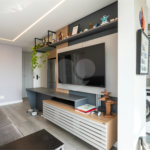 Apartamento a venda na Rua Gaspar Lourenço totalmente reformado - 2 quartos, varanda
