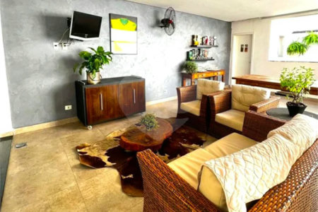 Sua nova casa com piscina e área gourmet te espera! no Golden Park em Hortolandia