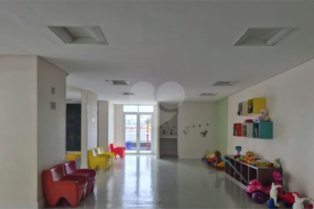 Apartamento reformado de 92 m² no Baeta Neves, com 2 dormitórios, 1 suíte, sala ampliada, área gourmet, 2 vagas, planejados e lazer completo.