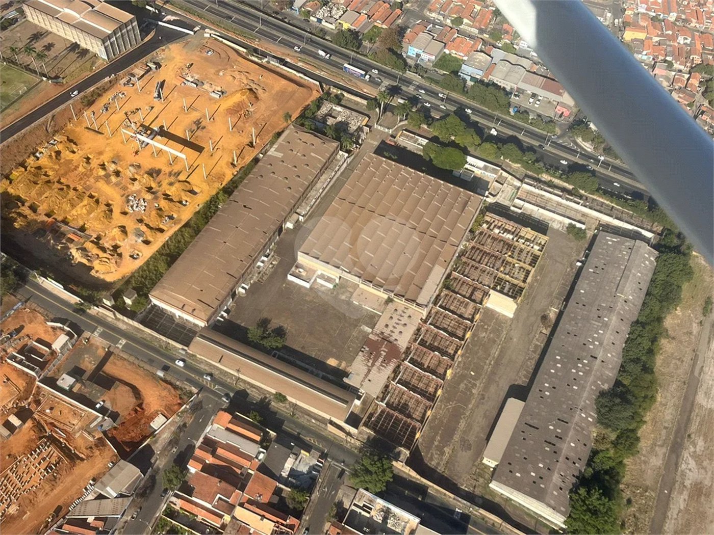 Excelente Galpão comercial para empresas disponível para venda e locação em Piracicaba - SP.