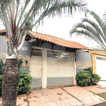 Casa à venda no Jardim Munique