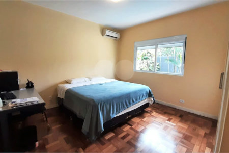 Sobrado à venda ou para alugar com 3 quartos, sendo 2 suítes, em Brooklin, São Paulo, SP