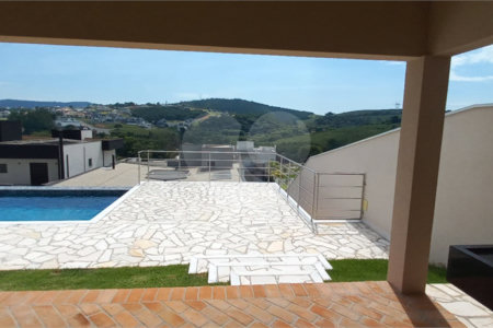 Casa à venda com 3 suítes em Santa Isabel, Louveira, SP