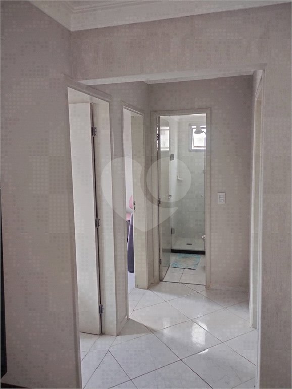 JARAGUÁ – FIT JARAGUÁ. Apartamento lindinho, em condomínio praticamente novo, super organizado e agradável, em local tranquilo com vista livre.